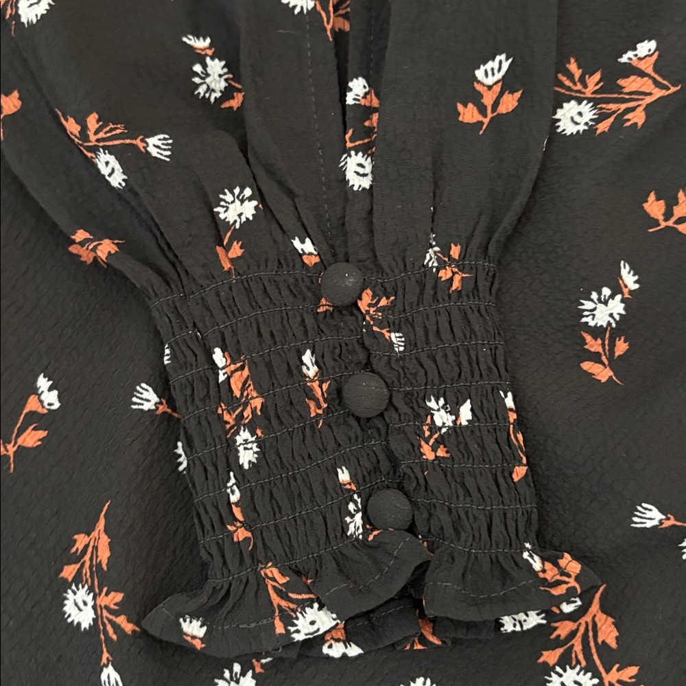 Madewell Embroidered Smockneck Top in Tossed Floral Black & Brown Small - Picture 6 of 9